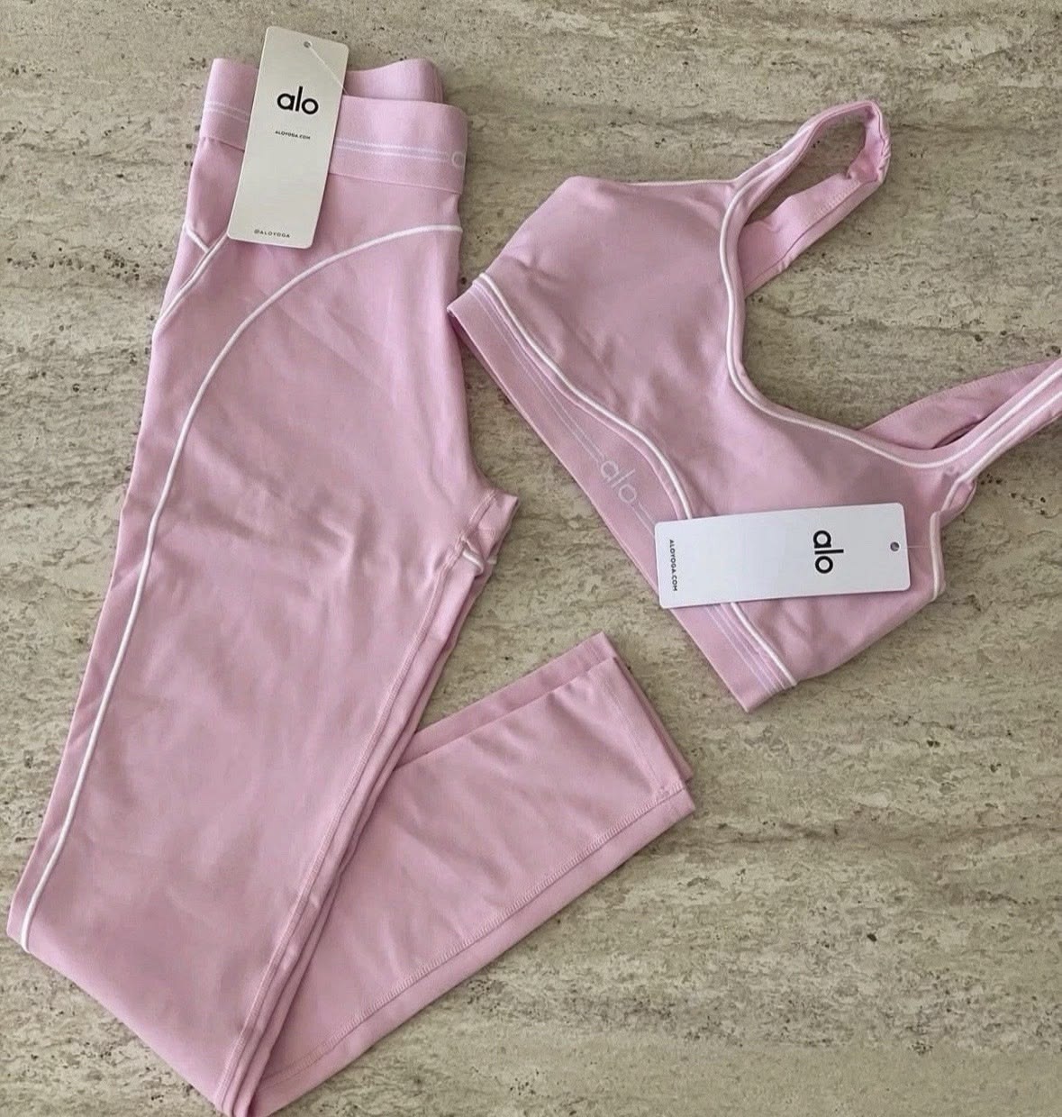 Alo Women's Performance Set