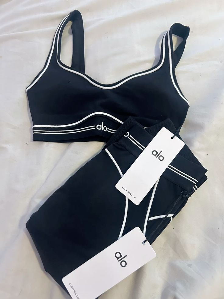Alo Women's Performance Set